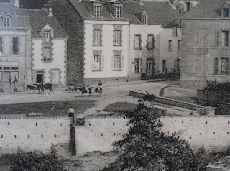 Photo ancienne de la ville de La Gacilly